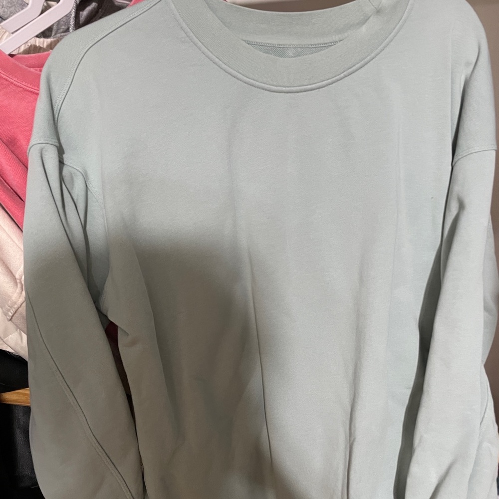 Lululemon Tidewater teal crew